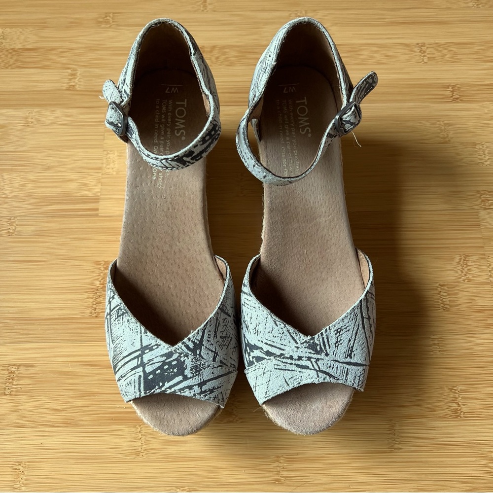 💜TOMS wedge platform sandals - 7